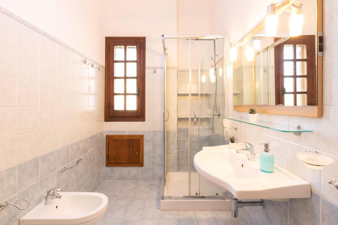 Villa Corallo - Free Wifi - 1Km From The Beach Виласимиус Екстериор снимка